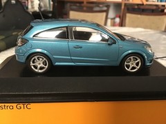 1/43 minichamps Opel Astra, GTC blue , 2door hatch mint++ !