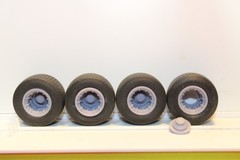 1/25 scale resin model car dirt track, painted tires and unpainted wheels 189