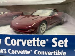 1/25 REVELL 50TH ANNIVERSARY 2003 CHEVROLET CORVETTE COUPE & CONVERTIBLE PROMO’S