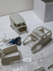 ✨VINTAGE✨ 1933 Willys Van – 1:25 Scale Model Kit – AMT/ERTL Item #31566