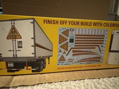 AMT Reefer Semi Trailer 1:24 Scale Plastic Model Kit 1170 New