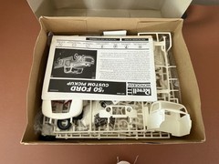 Revell Monogram ’50 Ford Custom Pickup Model Kit 1:25 Scale. 5580