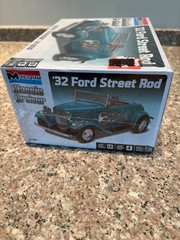Monogram ‘32 Ford Street Rod Cruiser 1:24 scale Kit # 85-0882 Sealed BUT….