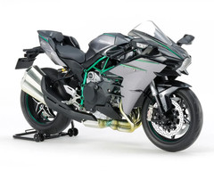 Tamiya 1/12 Kawasaki Ninja H2 Carbon Motorcycle Model Kit TAM14136