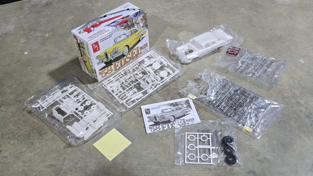 AMT58 Edsel Pacer 1/25 Open Box Mostly Sealed Parts