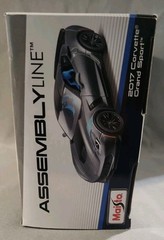 Maisto Assembly Line 1:24 2017 Corvette Grand Sport Die cast model kit /NOB
