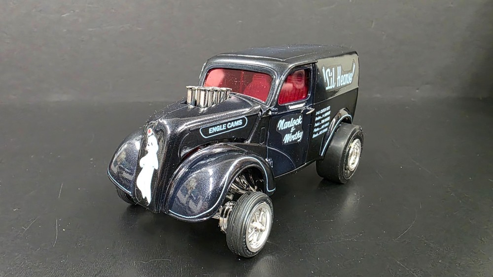 1951 FORD THAMES PANEL TRUCK LIL’ HEARSE REVELL BUILT 1/25 CC2