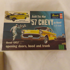 Vintage Revell 57 Chevy Bel-Air 1/25 Scale Model Kit H-1284 Built