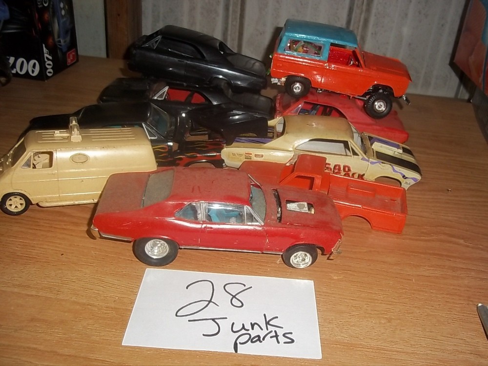 Model Car Junkyard/Parts Lot Salvage Built Plastic Models #28