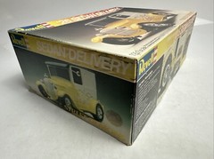 Revell 1/25 ’26 Sedan Delivery Street Demons #7391 Open Box & Parts