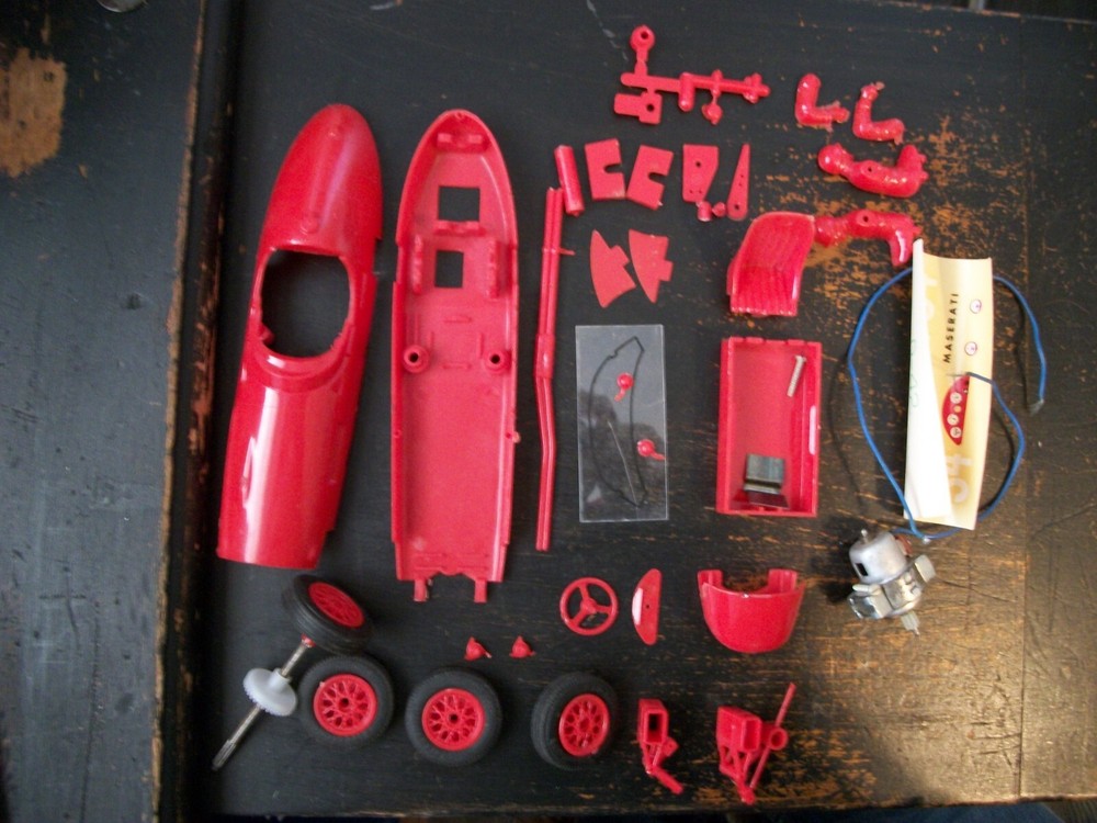 Strombecker Maserati Electric Racing Car Kit D-42 2/4
