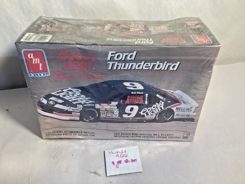 AMT/ERTL #6740 Ford Thunderbird Bill Elliott 1:25 model kit new in shrink wrap