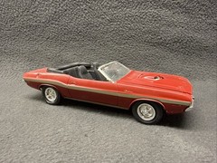 AMT ’70 Challenger R/T Convertible Model 1/25 Built Muscle Car Dodge Mopar 440