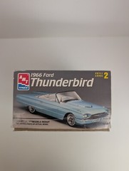 AMT ERTL 1966 Ford Thunderbird 1/25 Scale Model Kit 8210 ’66 T-Bird – Open Box