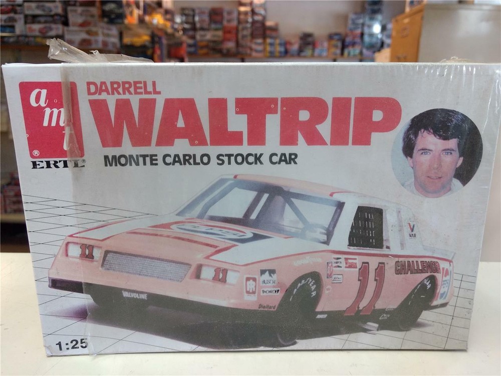 AMT 8043 Darrell Waltrip Monte Carlo Stock Car model kit
