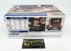 VTG Revell ’26 Ford T Sedan Delivery 1:25 Model Kit 85-2982 Complete Kit – NEW