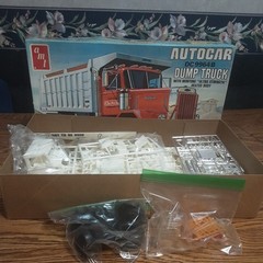 AMT AUTOCAR DC-9964B DUMP TRUCK 1/25 SCALE T817