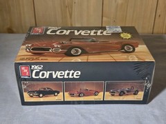 Vintage 1/25 AMT ERTL 1962 CORVETTE 3 in 1 CUSTOMIZING KIT FACTORY SEALED 1986