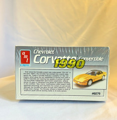 AMT CHEVROLET 1990 Corvette Convertible model kit NEW in FACTORY SEALED BOX