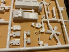 1 25 scale model parts Diamond Reo Engine Parts Lot Only