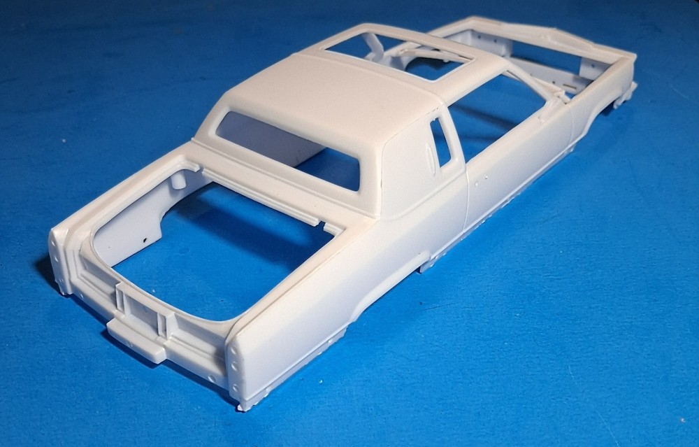84 CADILLAC COUPE DEVILLE LOWRIDER BODY – REVELL 4991 – MODEL CAR KIT PARTS LOT