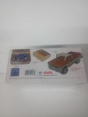 Moebius 1972 F-250 Ranger XLT Pickup Truck with Snow Plow 1:25 model kit