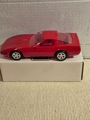 1994 and 95 Chevrolet Corvette ZR-1s. 1/25 promos AMT in Torch Red. 95 last ZR-1