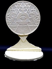 FANTASY BASE, Dr Flintbone, 275mm high x 190mm wide Resin Back & Base, Brand NEW