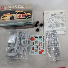 Kodak Chevrolet Model Kit 1:25 scale #6727 AMT Ernie Irvan NASCAR 1990