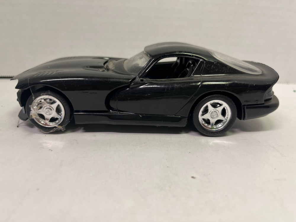 1/25-1/24 DODGE VIPER COUPE BLACK BUILT PARTS MODEL CAR KIT