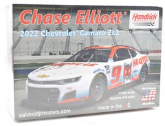 Salvino JR Models “Hooters” Chase Elliot 2022 Camaro ZL1 Nascar 1/24 Car Kit