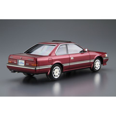 Aoshima: 1/24 Nissan UF31 Leopard 3.0 Ultima ’86 Scale Model Kit #61