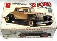 Vintage AMT T147 ’32 Ford Five Window Coupe 1/25 Model Kit Complete Unbuilt Open
