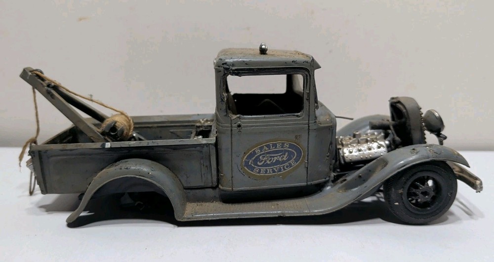 ✨VINTAGE✨ 1/25 AMT Ford Wrecker Pick-up Truck Partial Build Model – Missing Pcs