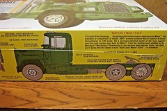 AMT MACK R685ST TRACTOR 1/25 SCALE MODEL TRUCK KIT