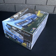 Revell Plastic Model Kit Ford Bronco 85-4320 1:25 Scale Bent Box See Photos