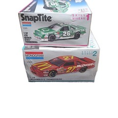 Lot Of 2 – Monogram Model Cars Skill 1 & 2. NASCAR 1:24 & 1:32 Ford Thunderbird
