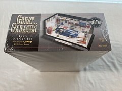 Great Garages Model Display Kit 8000 Dodge Viper GTS Sport Modell Kit 1:43