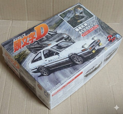AOSHIMA 1/24 Initial D Takumi Fujiwara AE86 Trueno w/ Driver Figure Model Kit No