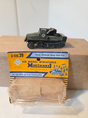 ROCO HO Minitanks Z-126.29 German Halftrack Quad AAA-Gun Customized Austria