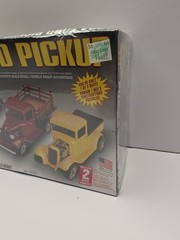 Sealed Lindberg Ford 1934 Pick Up Model Truck 1/25 Scale Sealed