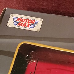 MotorMax 1:24 Scale Diecast 1967 Corvette, New In Sealed Package, Brilliant Red