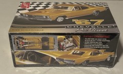 AMT 1967 Chevy Chevelle Pro Street 1/25 Scale Model Kit New