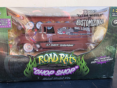 Jada Toys Road Rats Chop Shop 1:24 Chevy Suburban Pre-Painted Metal Brown