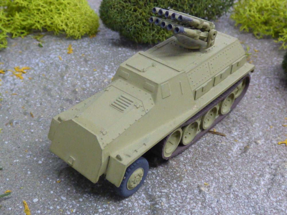 Roco Minitanks 1/87 Painted WWII German SWS Halftrack W/150mm Rockets Lot#9757B©