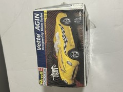 Revell Monogram Vette Agin By Thom Taylor 1:24 Scale Skill Level 2 New Sealed