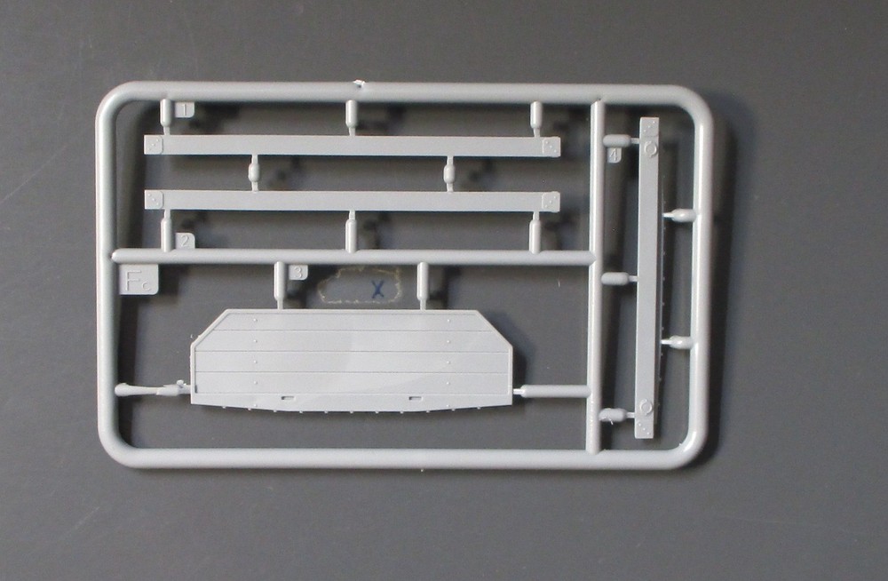 Miniart 1/35th Scale US Tow Truck G506 – Parts Tree Fc from Kit No. 38061