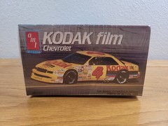 Ernie Irvan Model Car AMT Ertl 1/25 Plastic NASCAR Kodak Film 6727 Vintage 1990