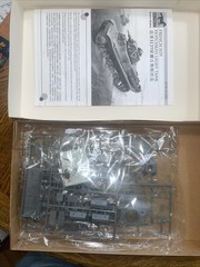 H39 French Hotchkiss Light Tank – Bronco 1/35 Scale Unassembled Kit#35001