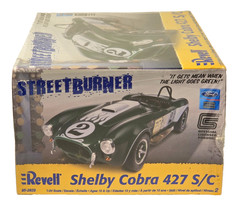 Revell Shelby Cobra 427 S/C 1:24 StreetBurner Model Car Kit 85-2828 New